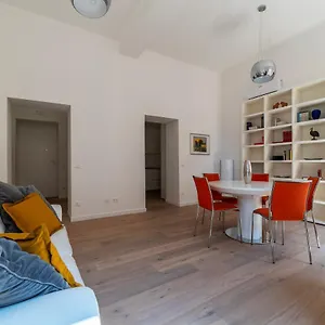 Apartment Termini & Acquario Romano Bright, Rome